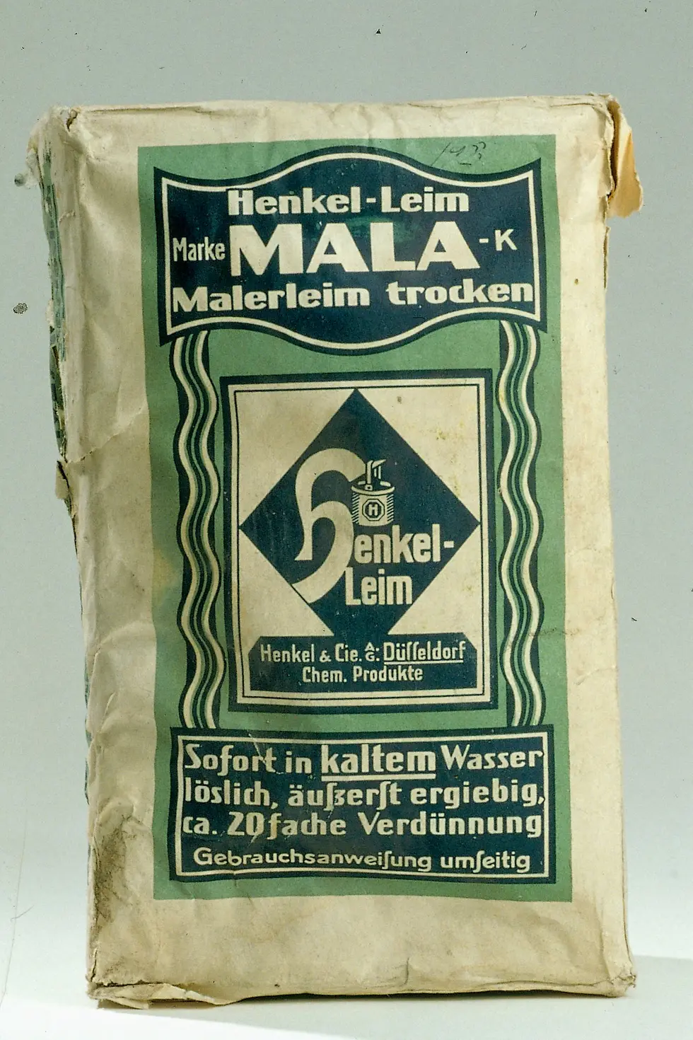 
The first products included the painter's glue Mala which was based on potato flour.