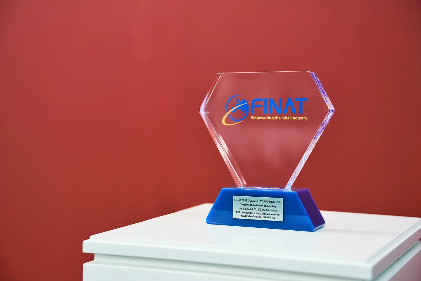 
Henkel Adhesive Technologies has been presented with the FINAT Sustainability Award 2024 in the “Optimisation of recycling” category. 