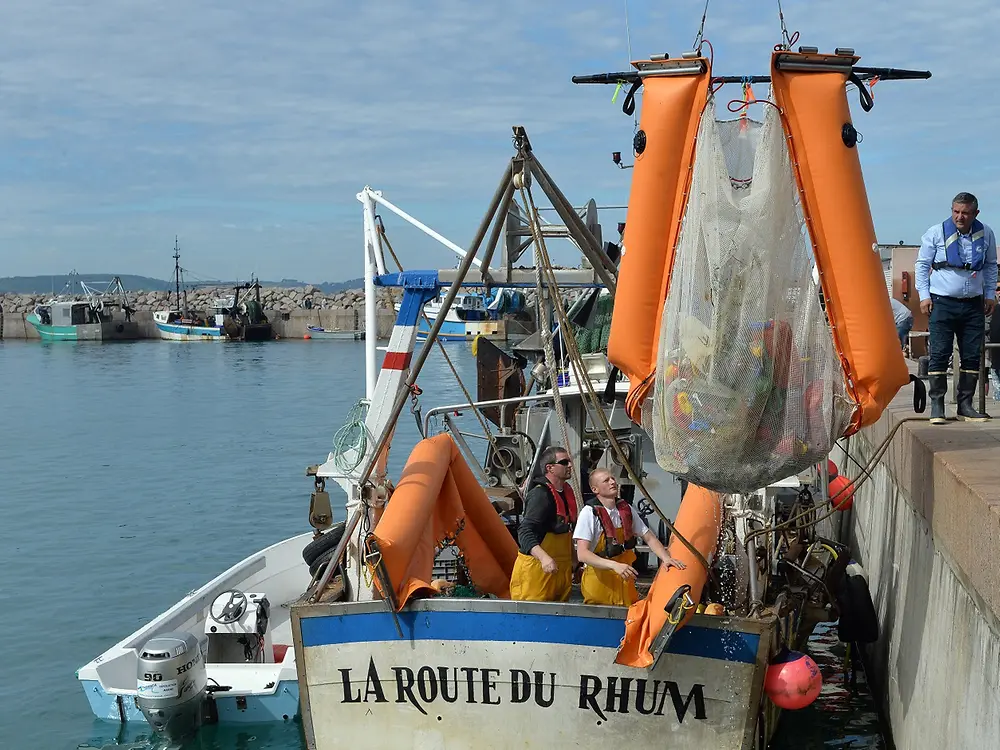 Around 8 million metric tons of plastic enters the world’s oceans and rivers every year